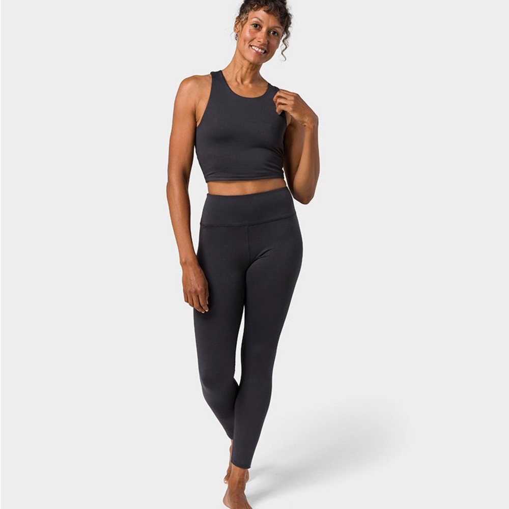 Manduka Dhara Tank Phantom